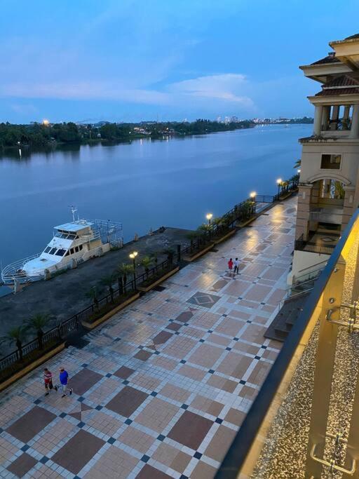 Myhome @ Riverine Resort Kuching Eksteriør billede